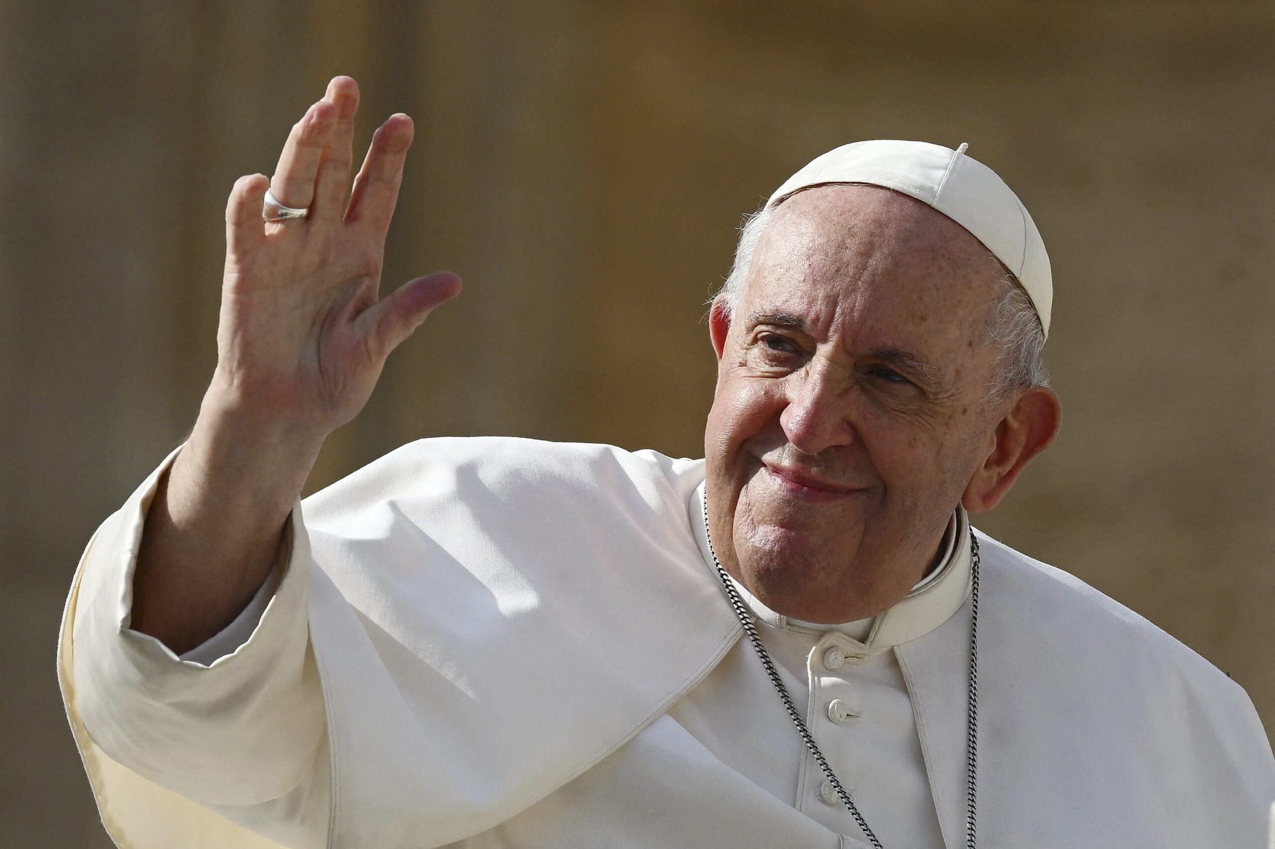 230607172558-02-pope-francis-lead-2022