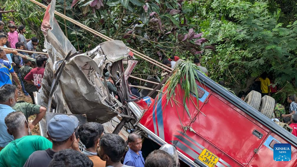 Bus crash Sri lanka