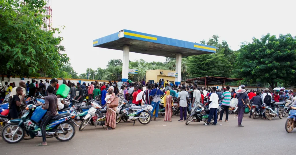 2025-10-27T105837Z_105902595_RC237HAFOH76_RTRMADP_3_MALI-FUELOIL-1761737260