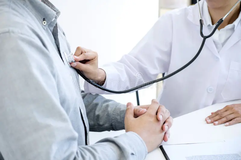 female-doctor-checking-heart-beat-patient-recommend-treatment-methods-how-to-use-medicine-female-doctor-checking-heart-118937615
