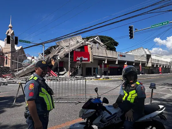 08int-philippines-earthquake-qjck-articleLarge