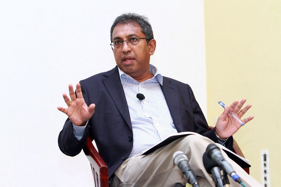 Harsha-de-Silva-Pic-Harsha-media-1