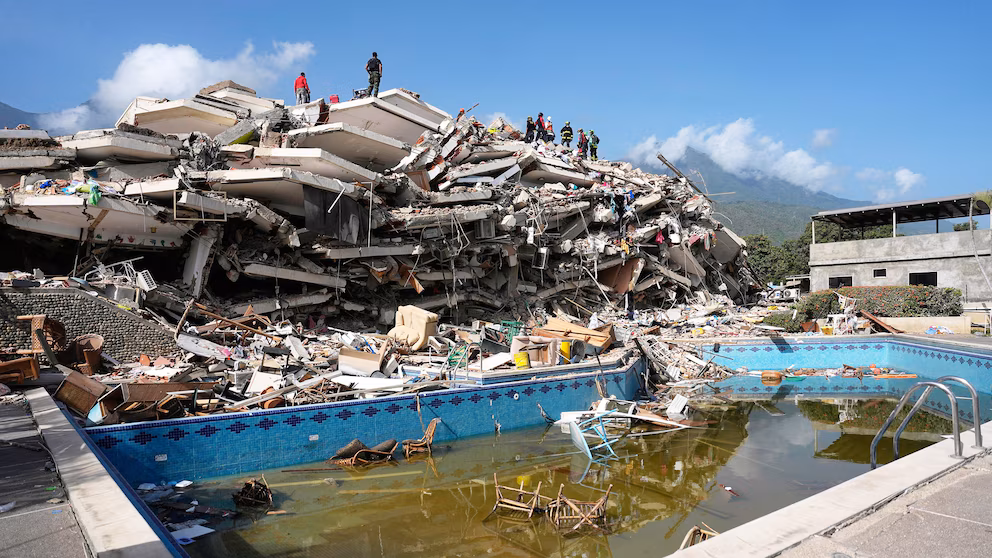 venezuela-earthquake-ap-jt-260627_1782570471739_hpMain_16x9