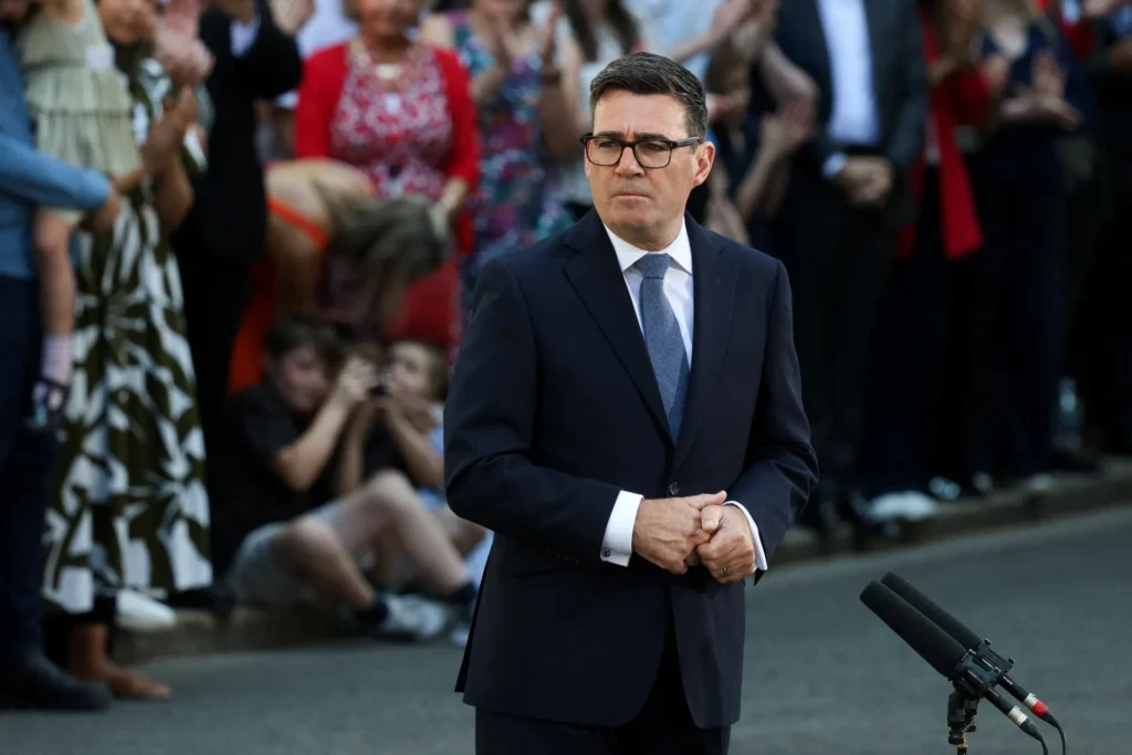 2026-07-20T121959Z_1832172711_RC2NHMA241ZN_RTRMADP_3_BRITAIN-POLITICS