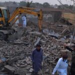 Pakistan_Suicide_Attack_1_748