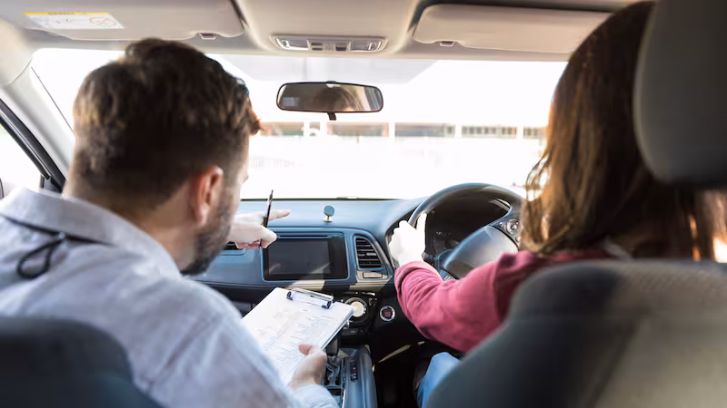 person-taking-a-driving-test-HRDXWY2XT5FLRG6YUURNE7C6VI