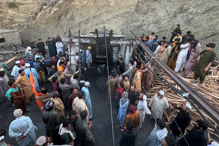 260730-pakistan-coal-blast-vsb-2321-ba9c6d
