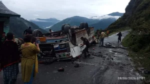 h6086mf_himachal-road-accident_625x300_08_August_26