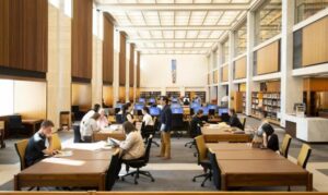 main-reading-room-visitors-busy